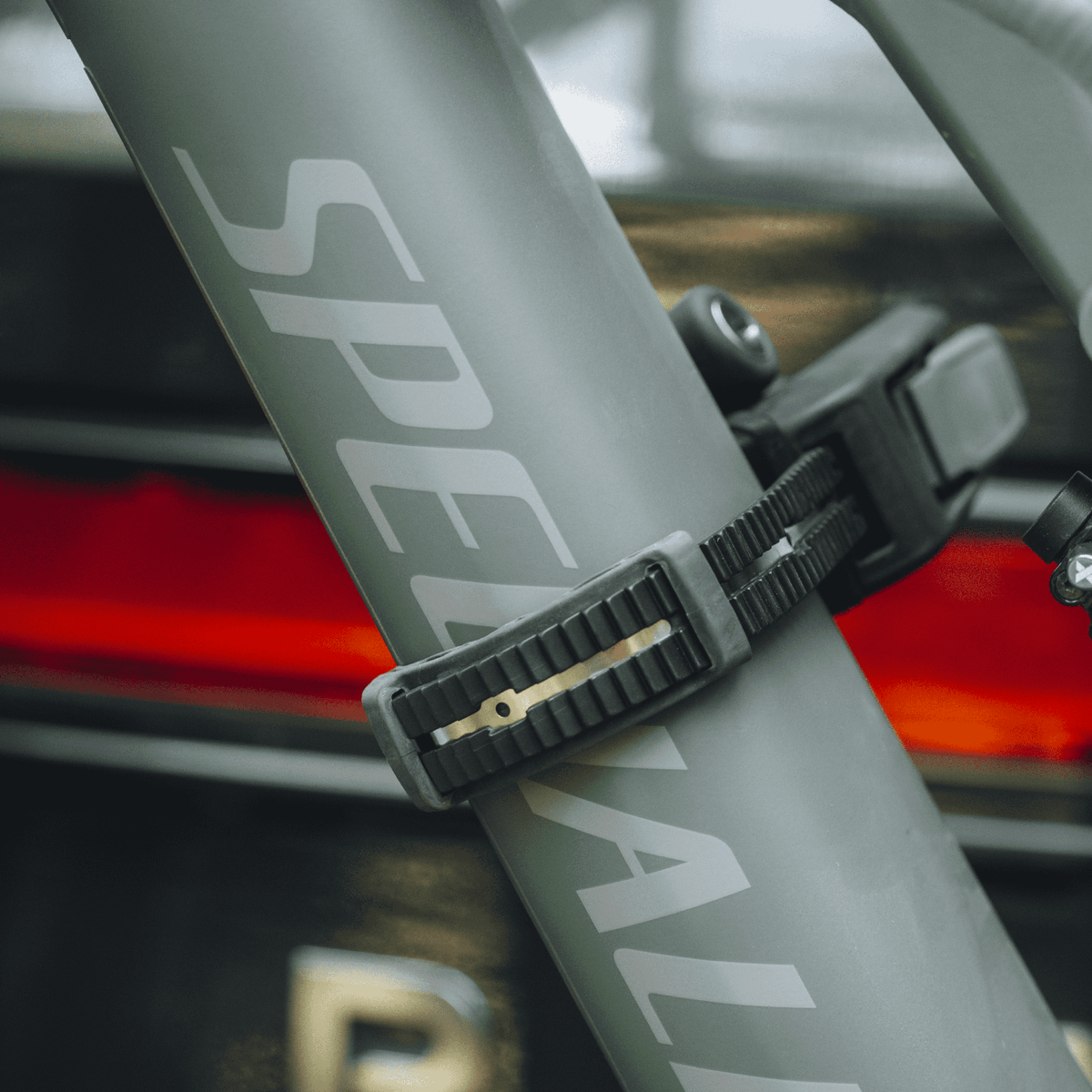 Thule Epos klappbarer Fahrradträger für die Anhängerkupplung