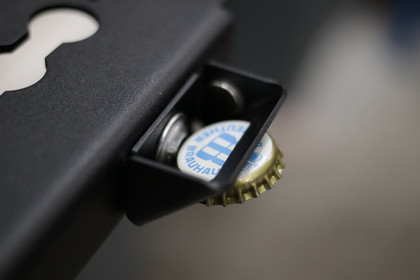 Flaschenöffner Rolling-Space