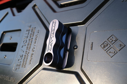 Benzinkanister Overland 9L schwarz Rolling-Space