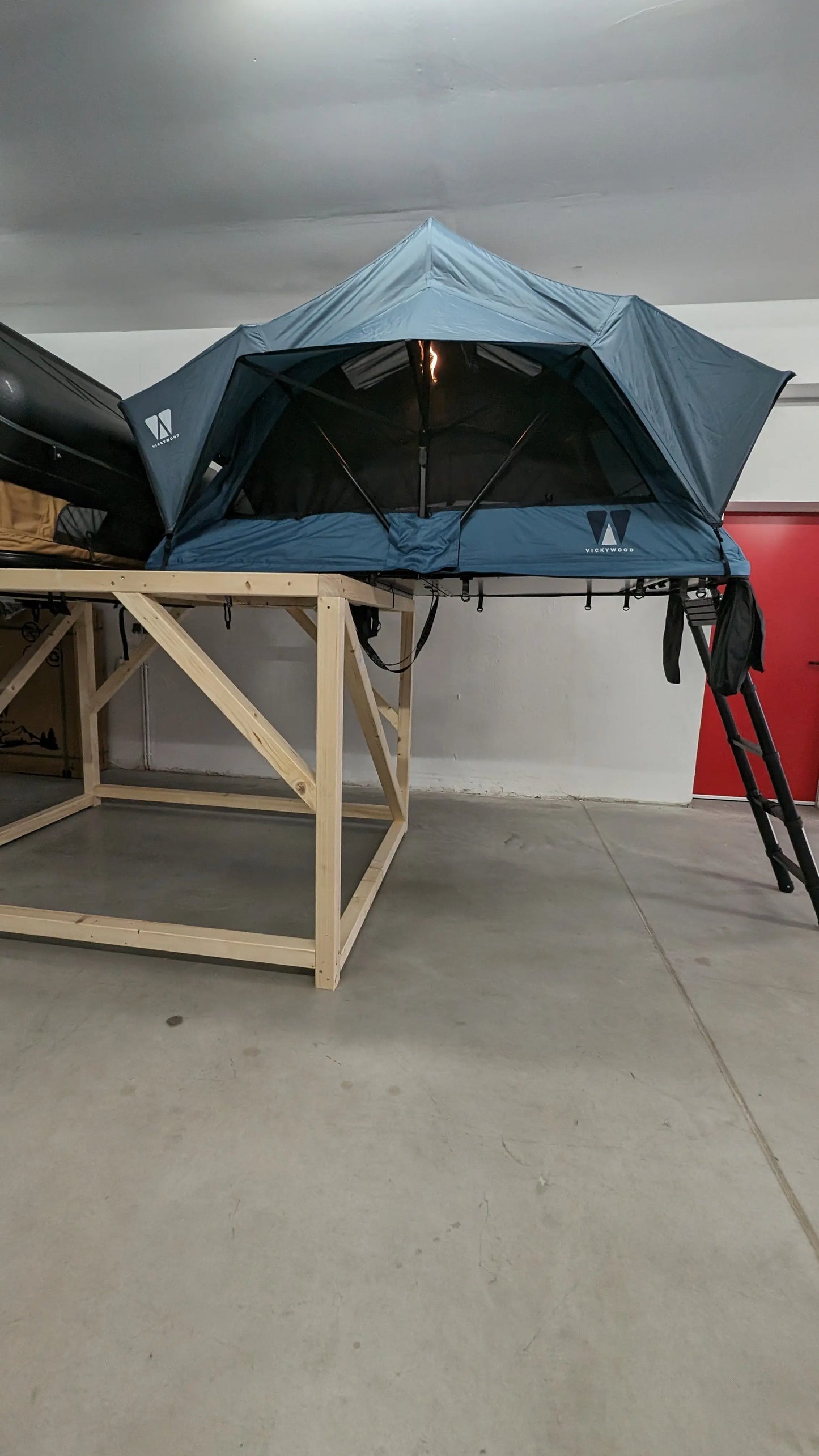 Dachzelt LITTLE BAMBOO 125 für kleine & mittelgroße Fahrzeuge zur Miete pro Tag ab 24€ VICKYWOOD