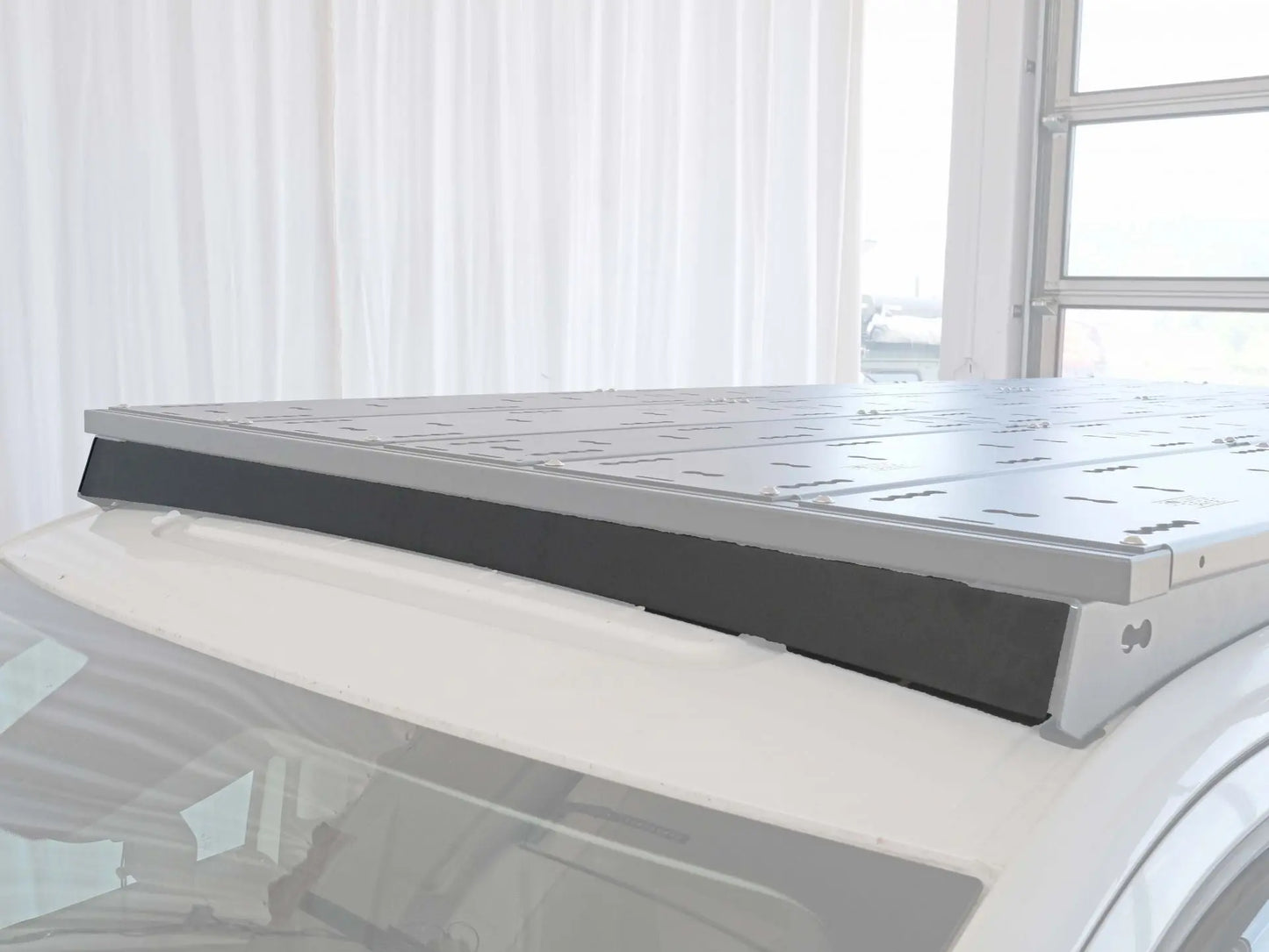 Windschild VW Crafter / MAN TGE Windabweiser - für Rolling Space Dachträger Rolling Space