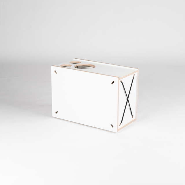 https://cdn.shopify.com/s/files/1/0861/6053/9973/files/squiq-traveler-compact-campingbox-links-hinten.png?v=1752209751