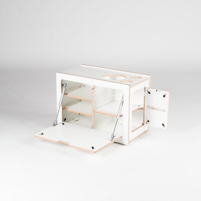 https://cdn.shopify.com/s/files/1/0861/6053/9973/files/squiq-traveler-compact-campingbox-links-offen.png?v=1752209751