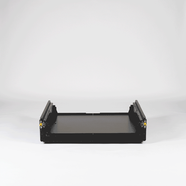 https://cdn.shopify.com/s/files/1/0861/6053/9973/files/squiq-traveler-compact-kofferraumauszug-campingbox.gif?v=1765291652