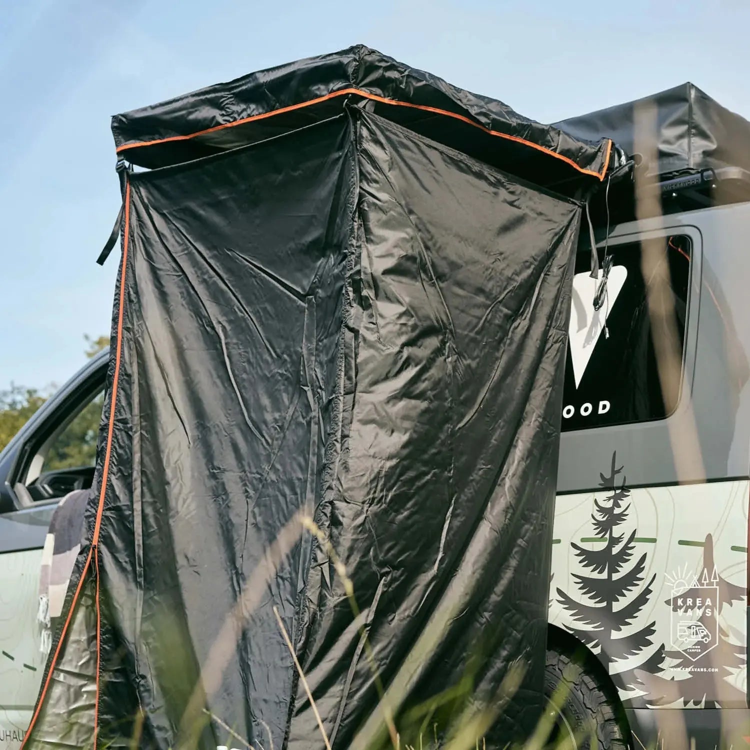 duschzelt camper Duschzelt für Van Kastenwagen Geländewagen mit Regenhaube 100cm schwarz Vickywood 1qm freitragend – CamperMacherei