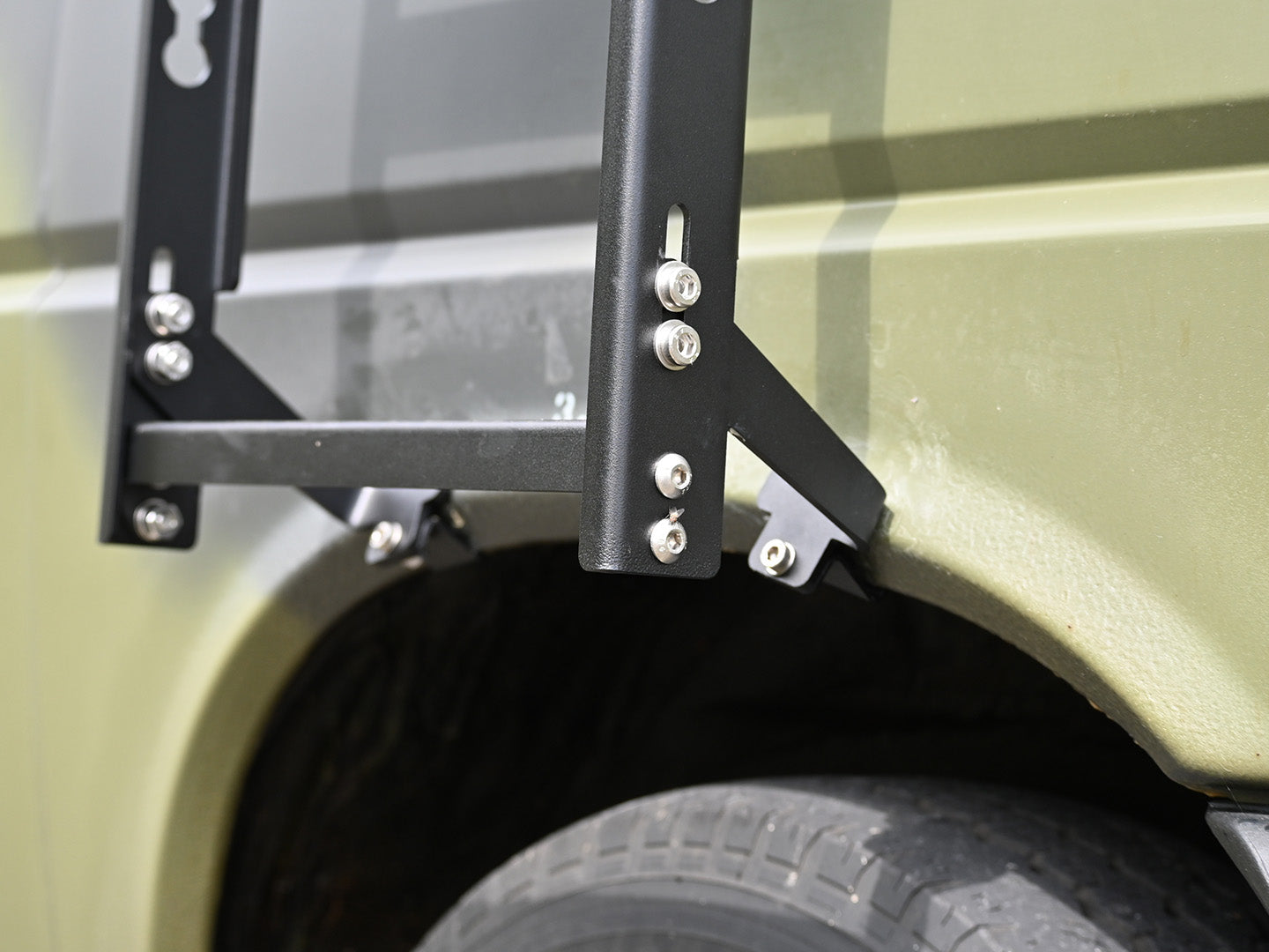 VW T4 Seitenleiter | SpaceClimb Rolling-Space
