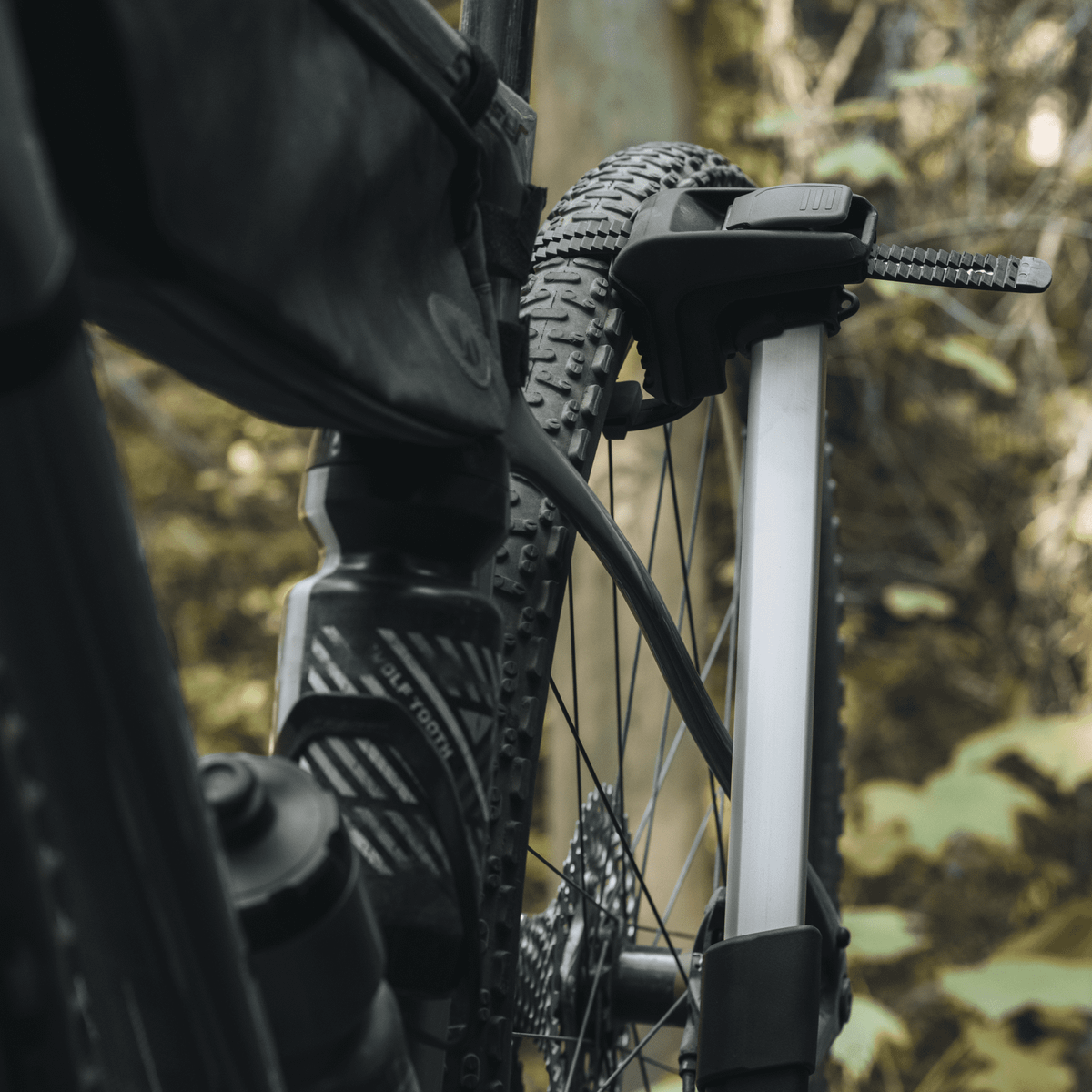 Thule Epos klappbarer Fahrradträger für die Anhängerkupplung