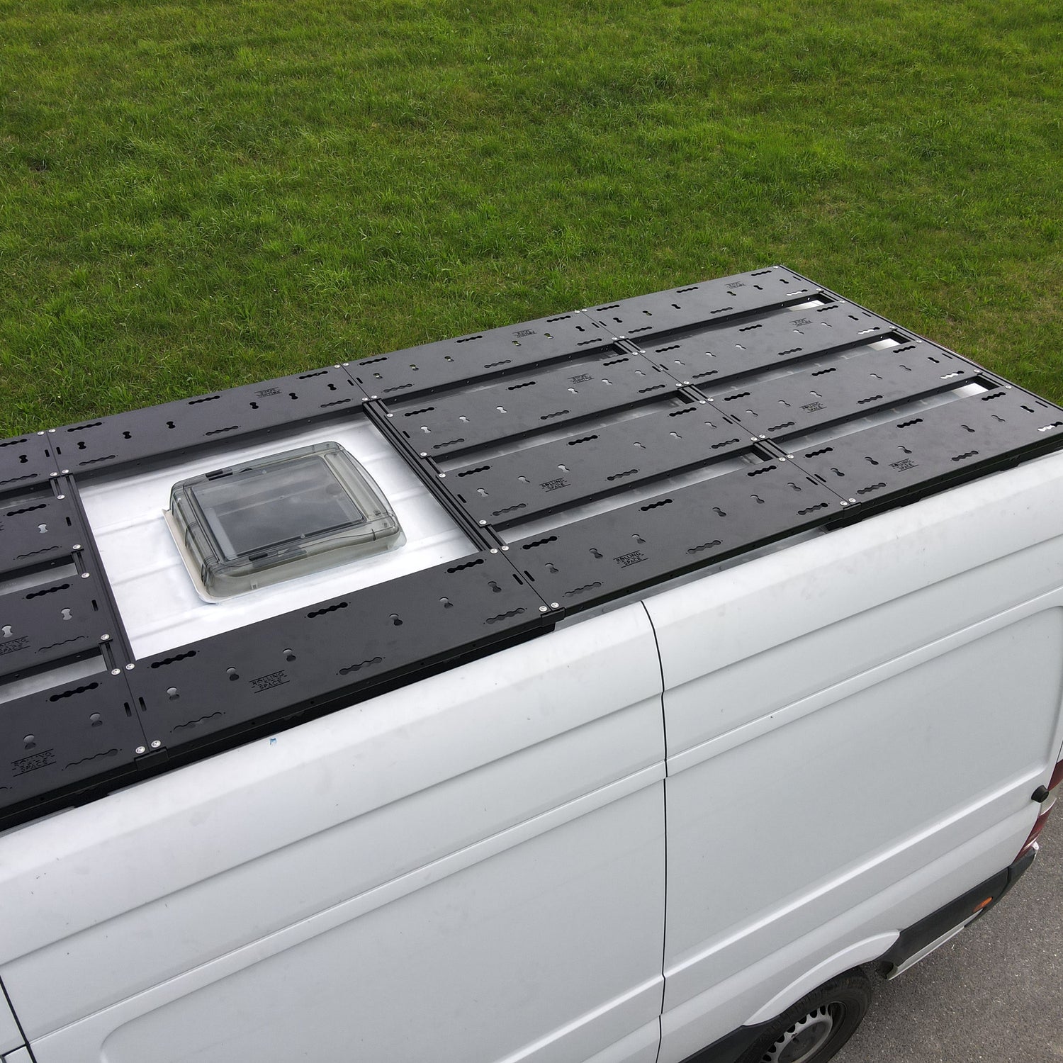 Dachträgersystem Mercedes Sprinter / VW Crafter L2 | SpaceRack - Nein - Vollträger Rolling-Space