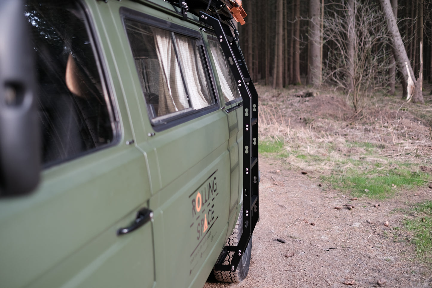VW T3 Seitenleiter | SpaceClimb Rolling-Space