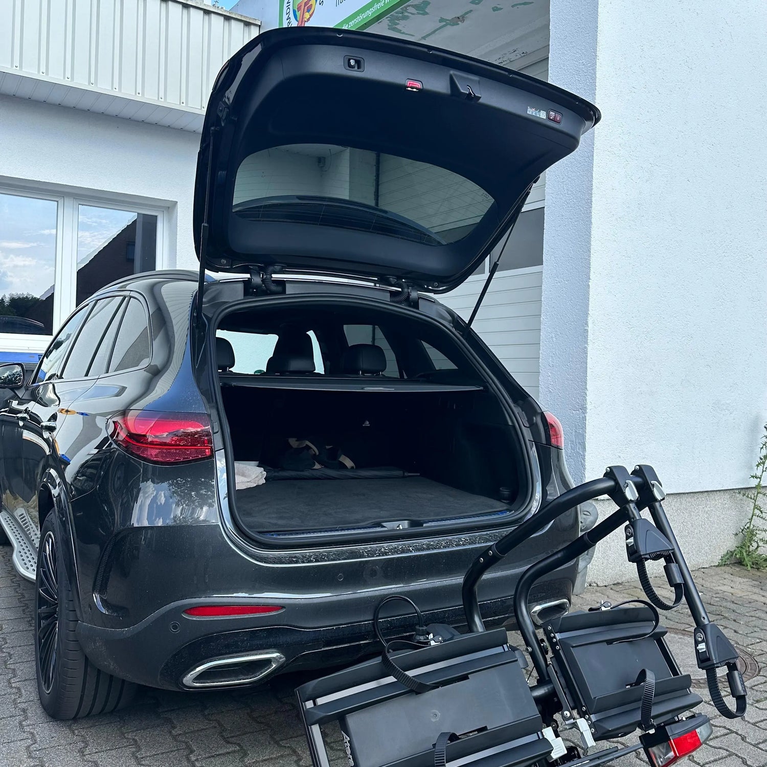 Atera GENIO PRO ADVANCED Fahrradträger AHK abklappbar 2-ER 022785 black Edition Bus, Transporter etc Atera