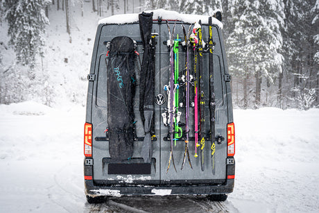 https://pushcomponents.com/wp-content/uploads/2025/12/Bus-im-Schnee-Heck.jpg