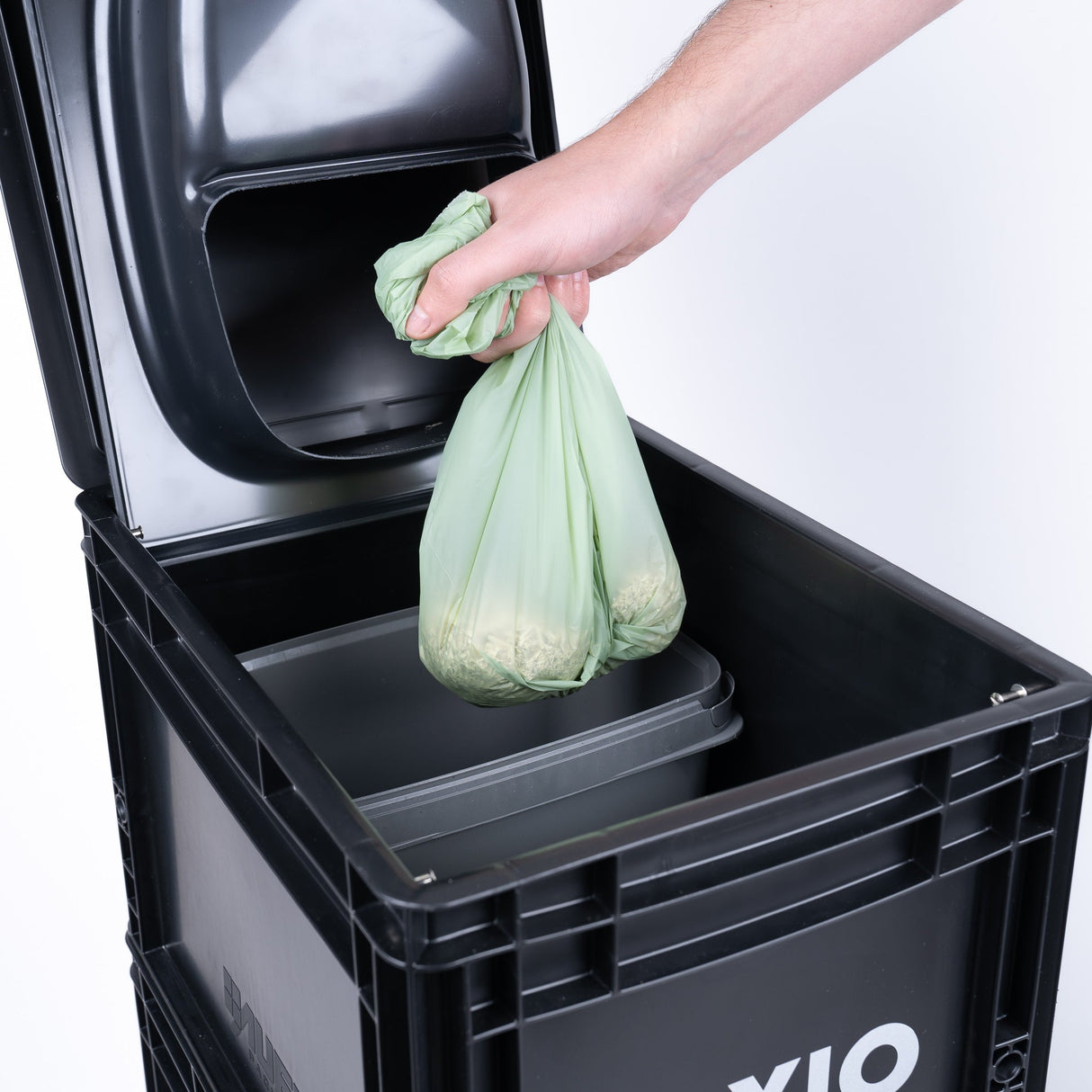 Nachfüllpack mit Hanfstreu und Müllbeuteln