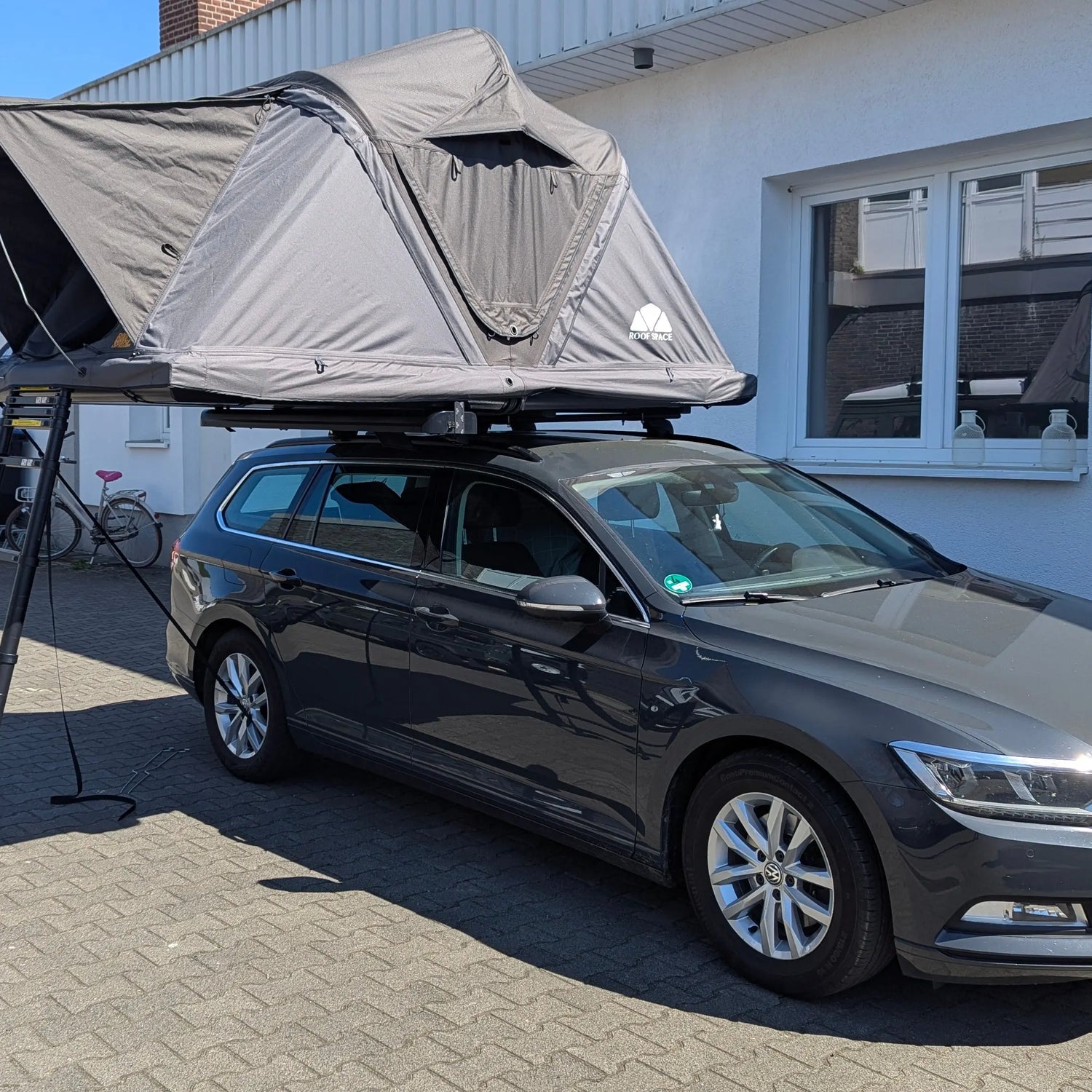 Roof Space 2 -mieten 2025 Hartschale hochwertig 67kg zwei Personen Münster – CamperMacherei