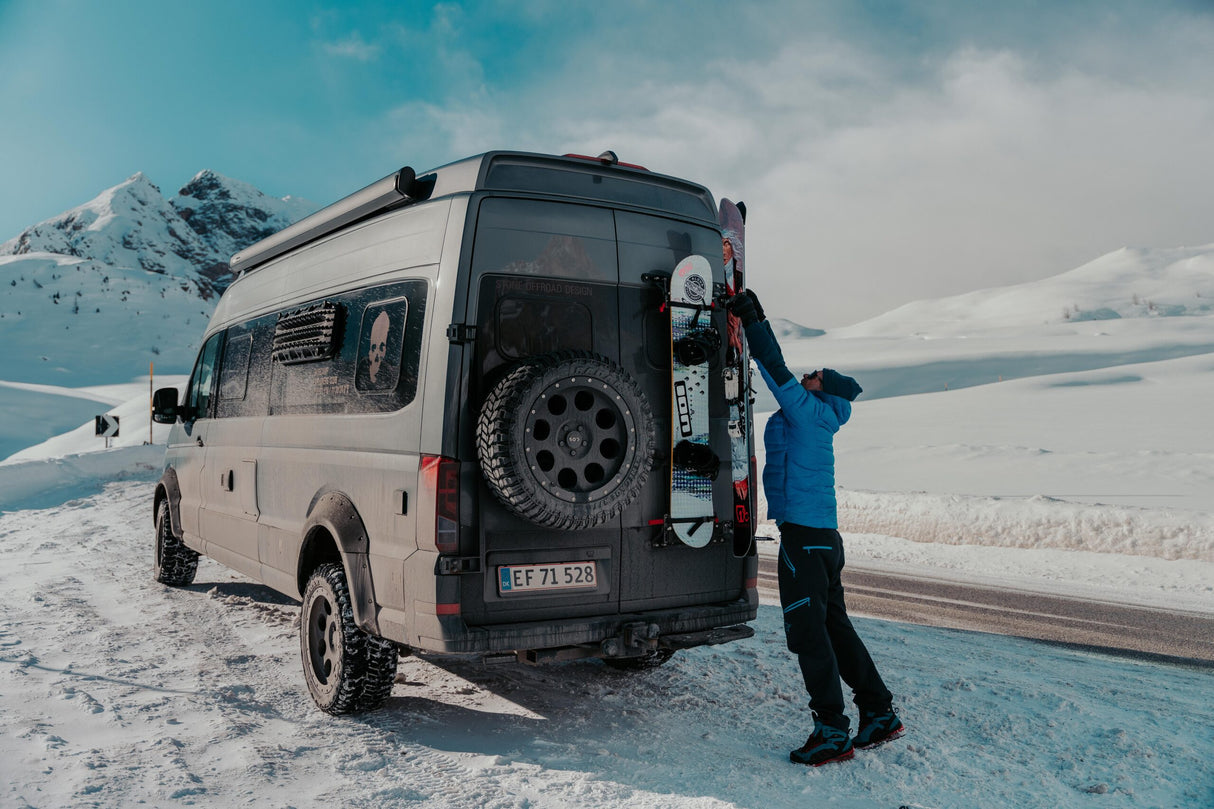 https://pushcomponents.com/wp-content/uploads/2024/12/Dolomites-winter-road-trip_Yde-media-4.jpg