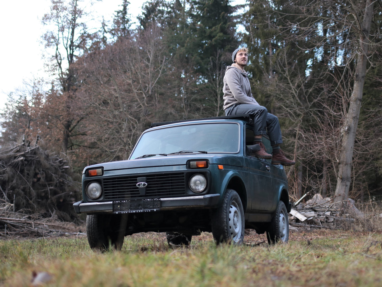 Dachträgersystem SpaceRack | Lada Niva Taiga 4x4 - Länge 2 - Länge 2 Rolling-Space