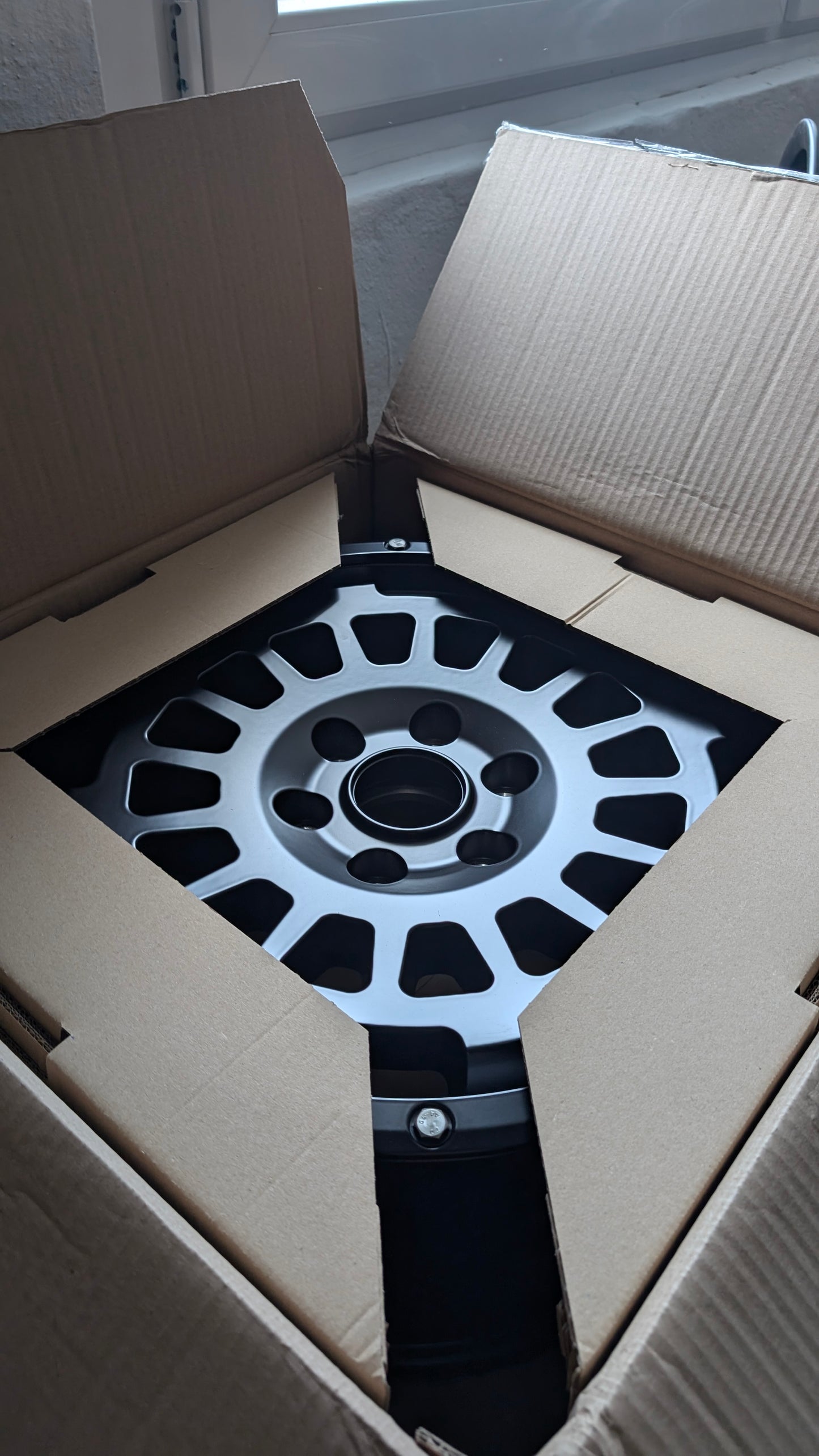 Twin Project Monotube Offroad Felgen AT 8,5X18 schwarz SPRINTER