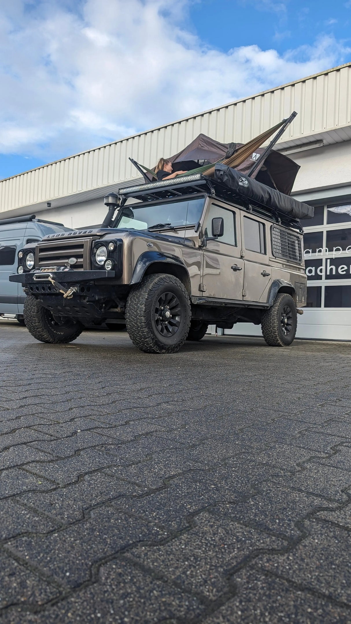 Hängemattenhalter für Dachträger - passt für Rolling Space, Rhino Rack, Frontrunner, SpaceMock, Nuten profil N8, Nutenschiene und andere Rolling Space
