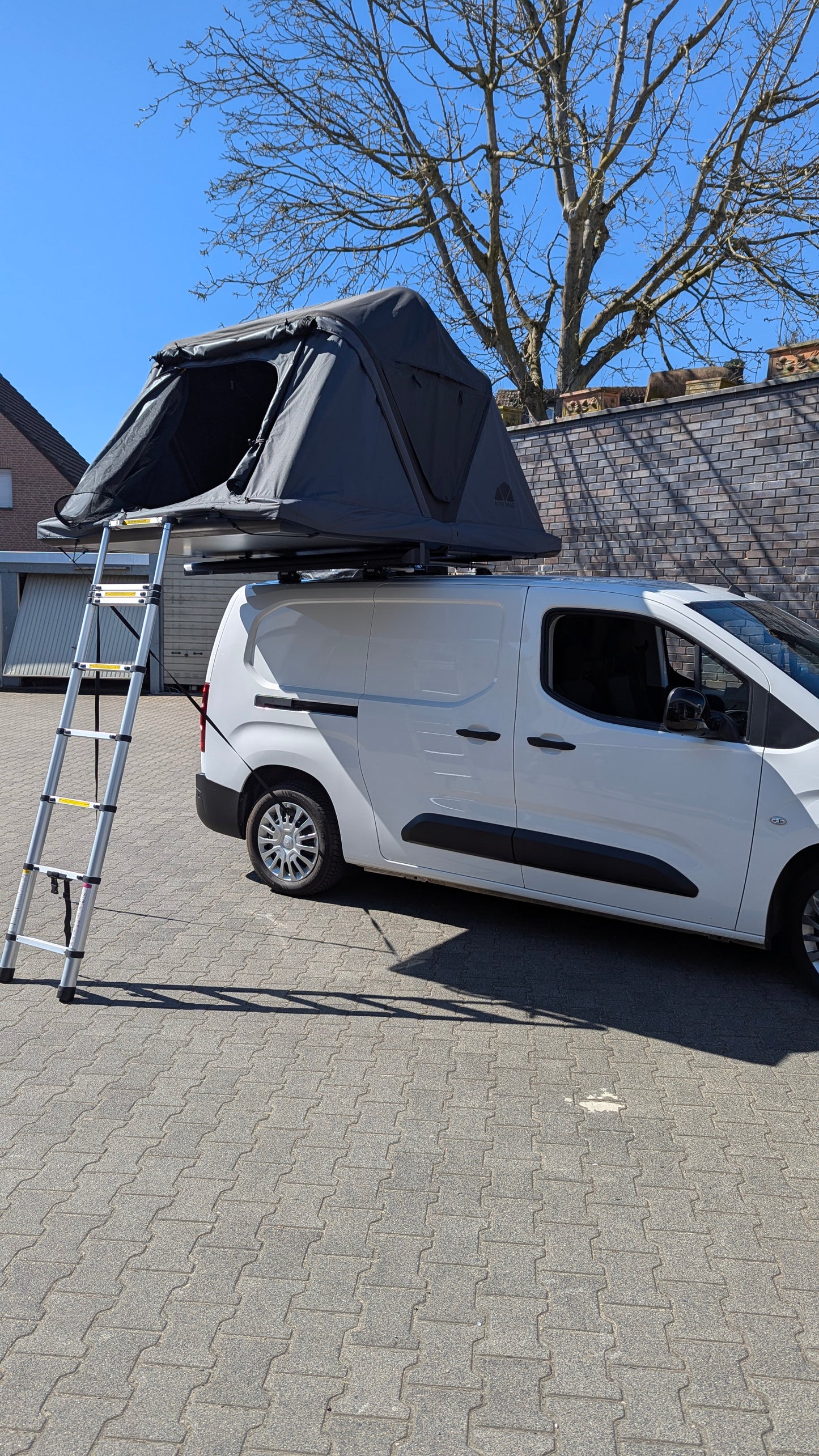 Dachzelt Roof Space 2 Hartschale - zur Miete pro Tag ab 32€ in Münster