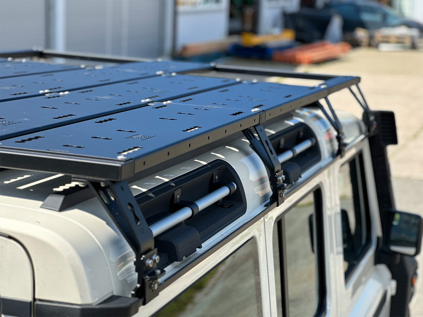 Dachträgersystem Ineos Grenadier | SpaceRack Rolling-Space