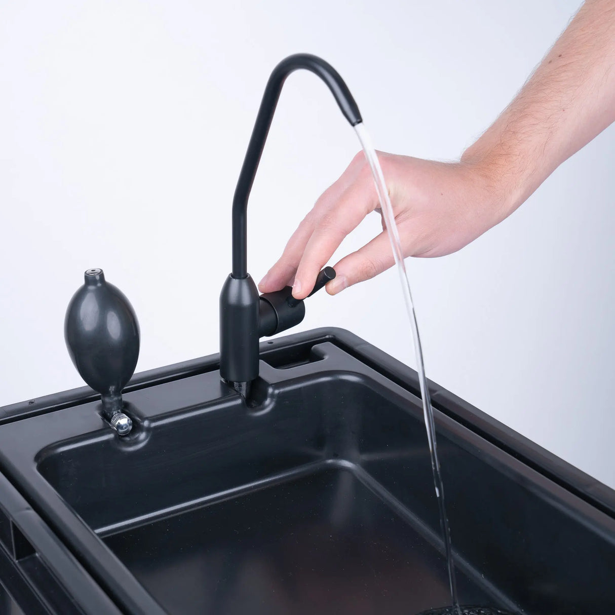 BOXIO Wash - mobiles Waschbecken Eurobox ohne Strom BOXIO