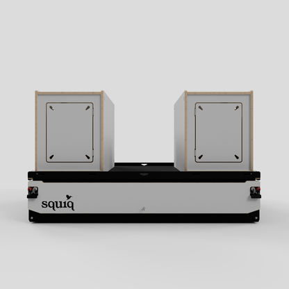 https://cdn.shopify.com/s/files/1/0861/6053/9973/files/maxi-camping-kofferraumauszug-squiq-traveler-max-00-geschlossen-vorderansicht.png?v=1768317337