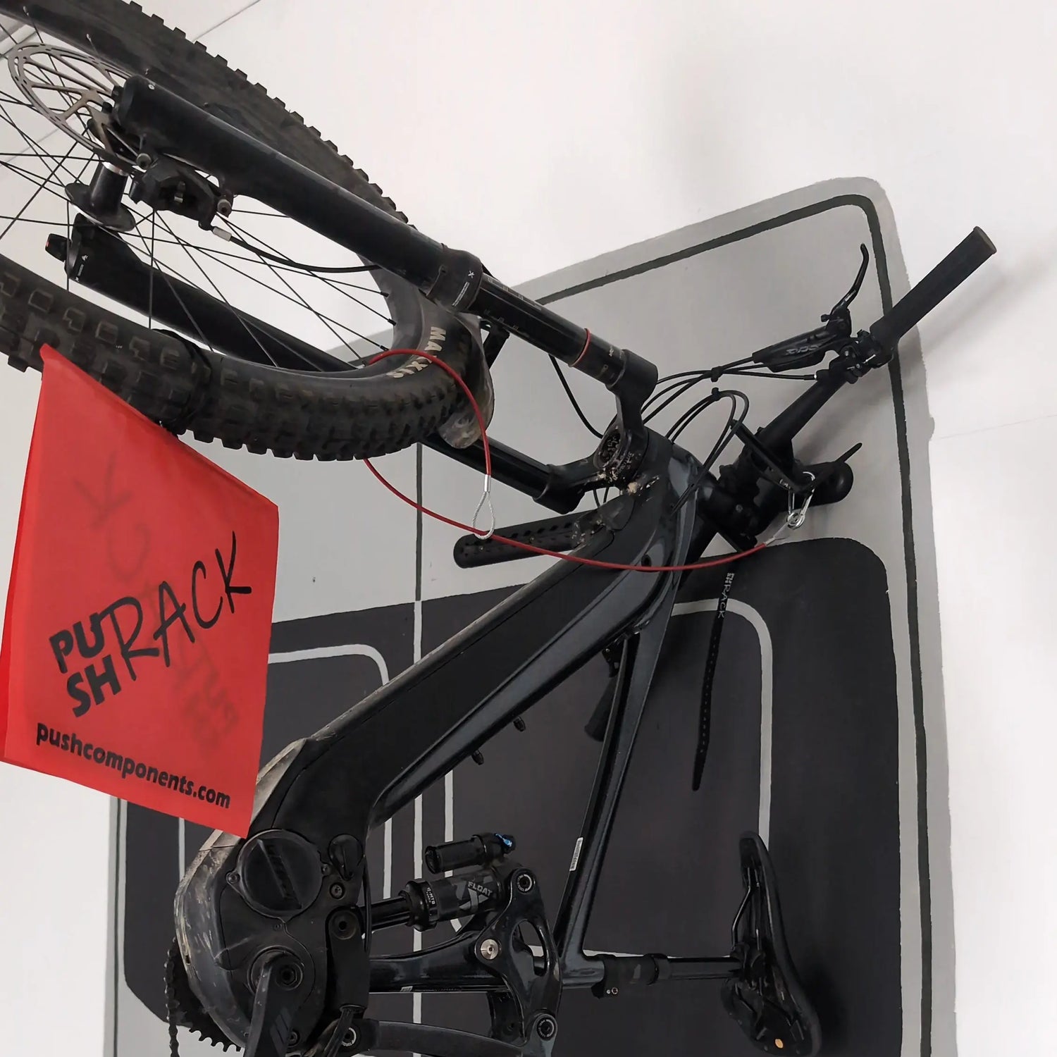 PUSHrack V2 Fahrradträger/Halter für Kastenwagen ab 2,25m Crafter, MAN TGE, Sprinter, Fiat Ducato, Boxer, Jumper Movano Heckträger vertikal Push Components