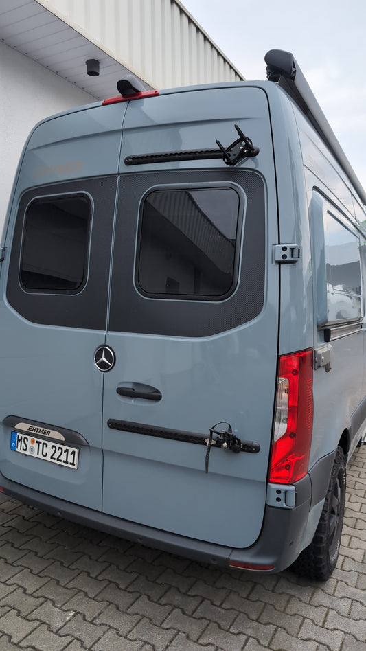 PUSHrack V2 Fahrradträger/Halter Airlineschienen Kastenwagen 2,25 Crafter, MAN TGE, Sprinter, Fiat Ducato, Boxer, Jumper Movano Heckträger vertikal