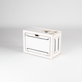 https://cdn.shopify.com/s/files/1/0861/6053/9973/files/squiq-traveler-compact-campingbox-links-geschlossen.png?v=1752209751