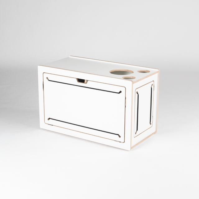 https://cdn.shopify.com/s/files/1/0861/6053/9973/files/squiq-traveler-max-campingbox-links-geschlossen.png?v=1752209751