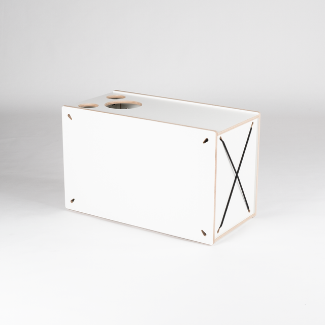 https://cdn.shopify.com/s/files/1/0861/6053/9973/files/squiq-traveler-max-campingbox-links-hinten.png?v=1752209751