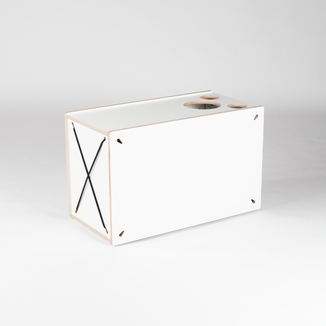 https://cdn.shopify.com/s/files/1/0861/6053/9973/files/squiq-traveler-max-campingbox-rechts-hinten.png?v=1753362601