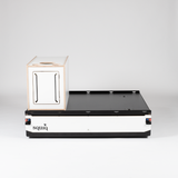 https://cdn.shopify.com/s/files/1/0861/6053/9973/files/squiq-traveler-max-kofferraumauszug-campingbox-links-flexibel.png?v=1753362601