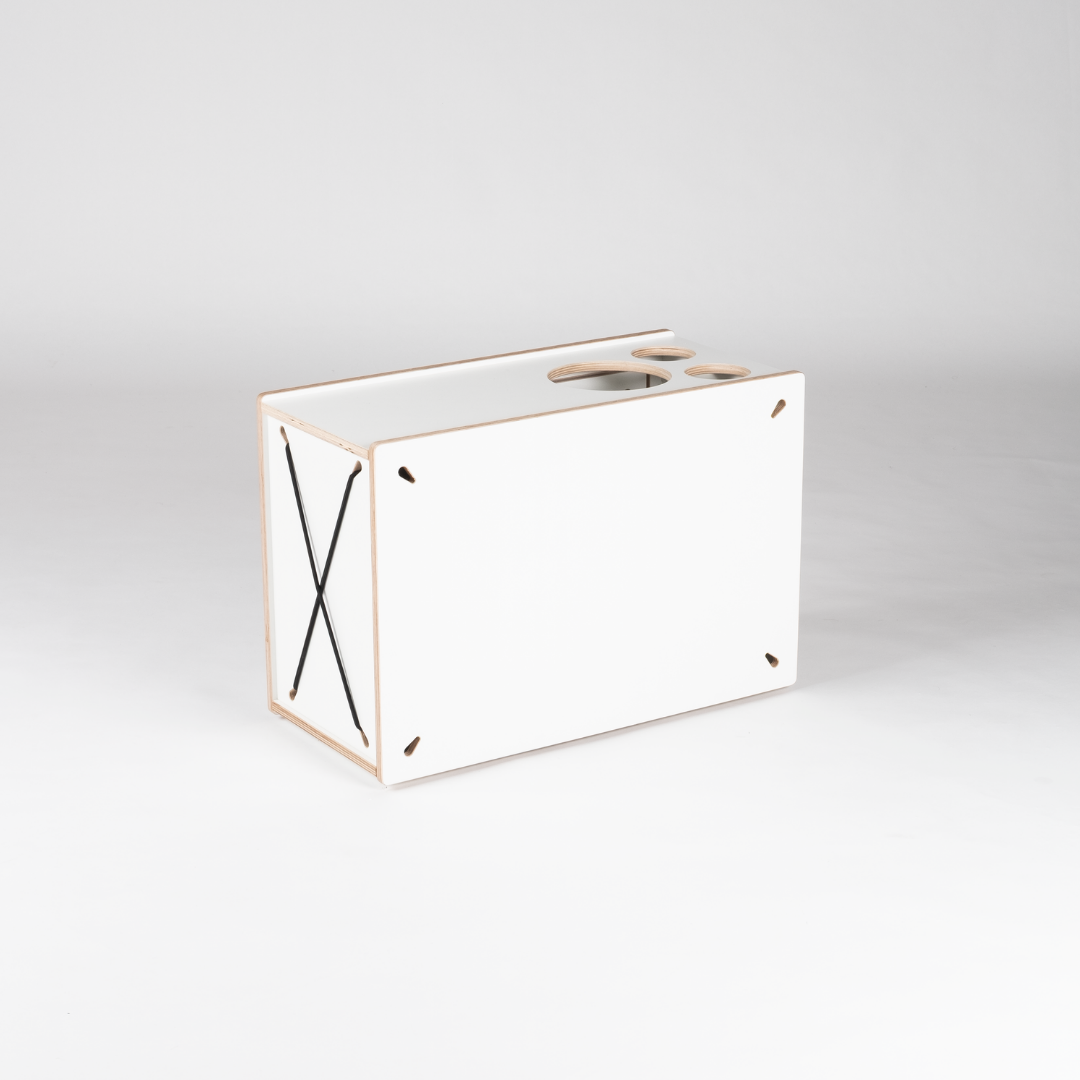 https://cdn.shopify.com/s/files/1/0861/6053/9973/files/squiq-traveler-regular-campingbox-rechts-hinten.png?v=1765291656