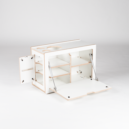 https://cdn.shopify.com/s/files/1/0861/6053/9973/files/squiq-traveler-regular-campingbox-rechts-offen.png?v=1765291656