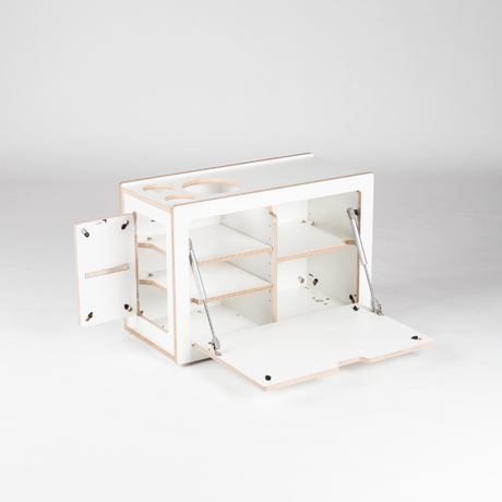 https://cdn.shopify.com/s/files/1/0861/6053/9973/files/squiq-traveler-regular-campingbox-rechts-offen.png?v=1765291656