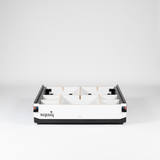 https://cdn.shopify.com/s/files/1/0861/6053/9973/files/squiq-traveler-regular-kofferraumauszug-flexibel-einteilbar.png?v=1752571427